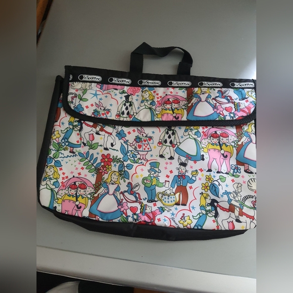 Le Sportsac X Alice in Wonderland Messenger Bag W/Removable laptop Sleeve - Picture 3 of 5